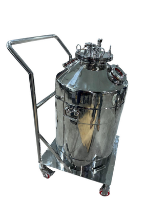 PRESSURE VESSEL WITH TROLLEY